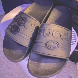 Gucci sandel slides